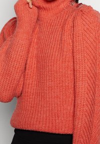 Vero Moda Neule - red