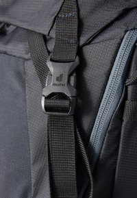 Deuter FUTURA AIR TREK 50+10 - Hátitáska - black graphite