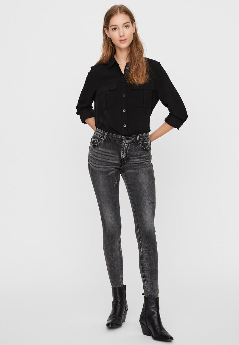 Vero Moda LYDIA - Vaqueros pitillo - medium grey denim/denim gris - Zalando .es