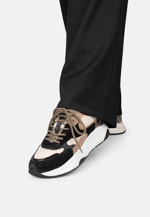 Trainers - black with combination