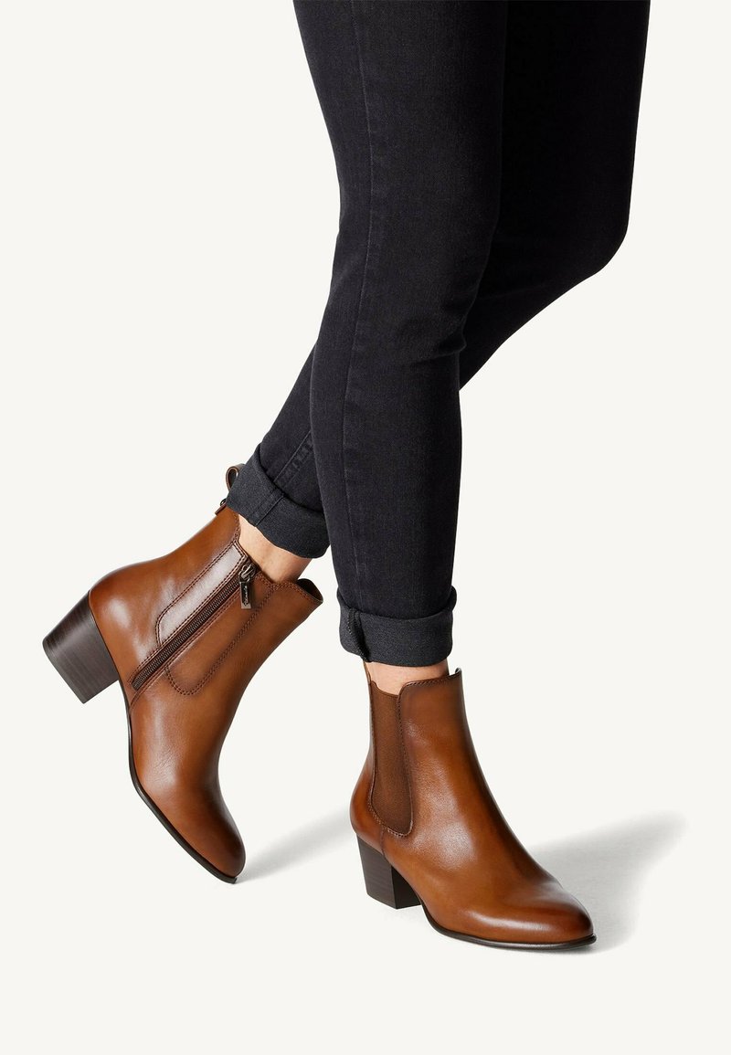 Tamaris ELEGANTE MIT TOUCH-IT - Kotníkové boty - cognac