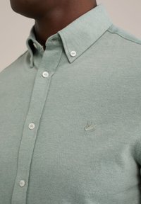 Thumbnail Image 4