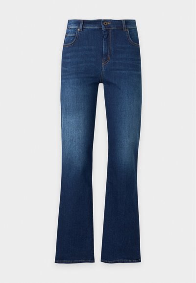 Jean en denim bleu foncé avec une taille haute, cinq poches, fermeture à boutons et jambes légèrement évasées.