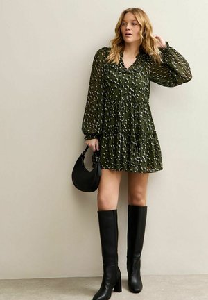 RUFFLE ABSTRACT PATTERN MINI - Robe de jour - green pattern