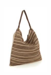 Borsa a spalla beige con strisce orizzontali testurizzate, un materiale morbido simile al suède e manici in pelle marrone con dettagli in metallo dorato.