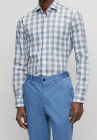 BOSS Skjorta - dark blue