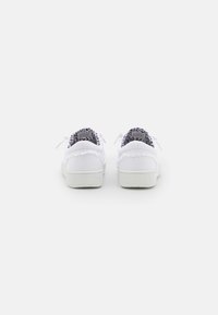 Skechers Sneaker low - white