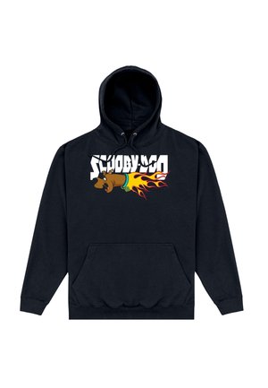 Sudadera negra con capucha que presenta un gráfico de Scooby-Doo con llamas y el texto "SCOOBY-DOO" en blanco. Incluye un bolsillo tipo canguro delantero.