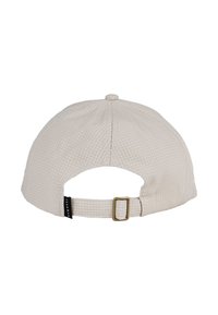 Bežna bejzbol kapa s teksturiranim rešetkastim uzorkom, podesivim remenom straga i malom oznakom logotipa. Mekani, lagani materijal.