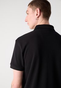 Thumbnail Image 7