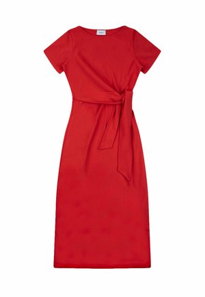 Vestito rosso fino al ginocchio con maniche corte e cintura in tessuto annodata in vita.