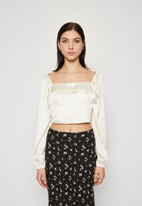 Hollister Co. - LONG-SLEEVE SATIN SQUARE-NECK TOP - T-shirt à manches longues - WHITE Image miniature 1