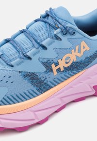 HOKA SKYLINE-FLOAT X - Matkajalatsid - azure rain/pink twilight