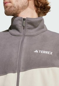 Adidas Terrex MULTI FULL-ZIP FLEECE - Jakna od flisa - beige   charcoal