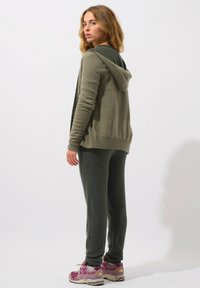 Authentic Cashmere COLOMBIS FULL ZIP WITH HOOD - Chaqueta de punto - army