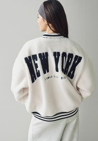Next VARSITY - Nattøj trøjer - ecru