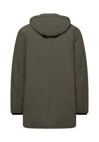 Cappotto imbottito verde oliva con cappuccio e taglio dritto, caratterizzato da una superficie liscia e opaca e polsini elasticizzati. Nessun hardware o motivo visibile.