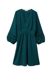 Sateen teal-hame V-kaula-aukolla, kolme neljännespuffihihnaa ja koristeellista pitsireunusta hihoissa. Valmistettu tekstuurikankaasta. A-linjainen siluetti.