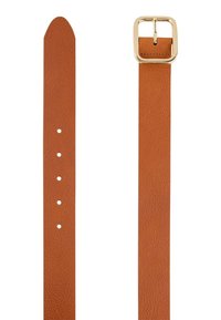 Ceinture en cuir tan avec une finition texturée, une boucle carrée en or et cinq trous d'ajustement pour la taille. Les extrémités sont effilées pour un look épuré.