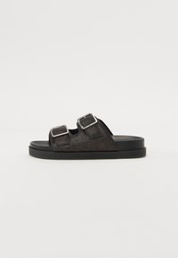 Mules - salvage color