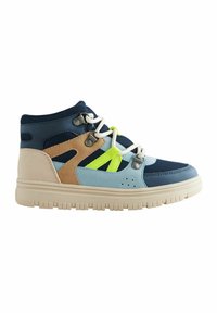 Högsneaker med en blandning av marinblå, beige och ljusblå syntetiska material. Vita snören, livfulla gröna detaljer och texturerad sula.