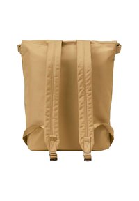 Tan kleurige stoffen rugzak met twee gevoerde schouderbanden, rits bovenaan en een minimalistisch ontwerp. Glad textuur en versterkte stikseldetails.