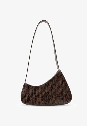 Pruun nahast käekott, millel on tekstuurne leopardimustriga kujundus. Omadusteks on kaarduv kuju ja üks õlakandmiskõrvarihm.