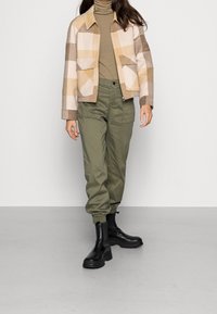 Replay Tygbyxor - olive