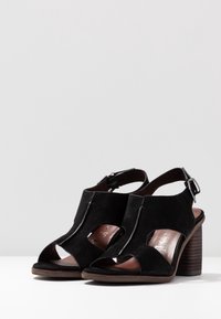 Tamaris Korolliset sandaalit - black