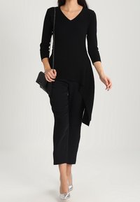 mint&berry Strickpullover - black