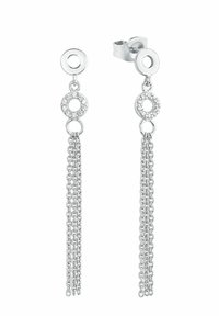 Pendientes de plata con acentos circulares adornados con piedras de estrás transparentes y largas cadenas colgantes para añadir movimiento y textura.