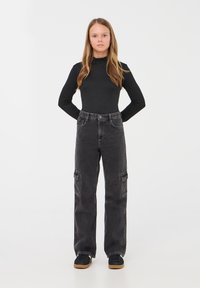 Terranova CARGO WIDE - Jeans a sigaretta - nero denim