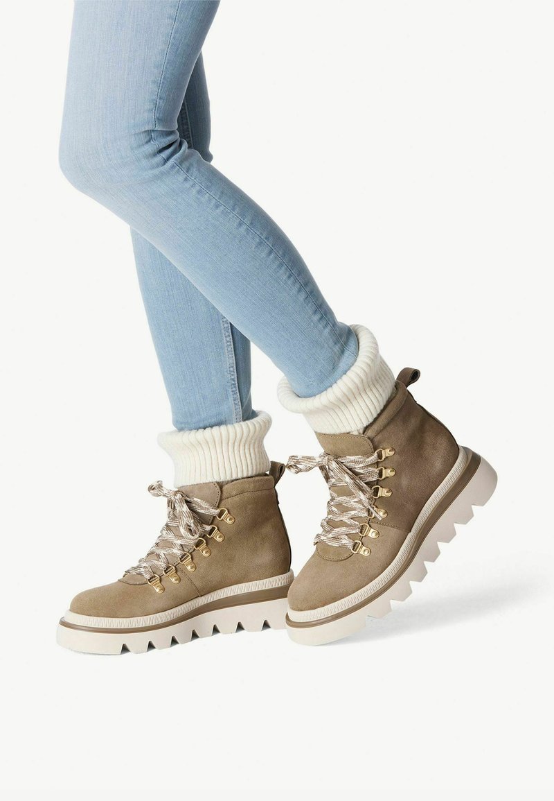 Tamaris Wedge Ankle Boots - olive