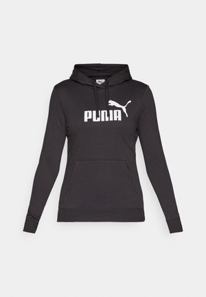 Zwarte hoodie gemaakt van soepel stof, met een groot wit "PUMA"-logo en een kleine Puma-silhouet op de borst. Voorzak in kangoeroe-stijl.