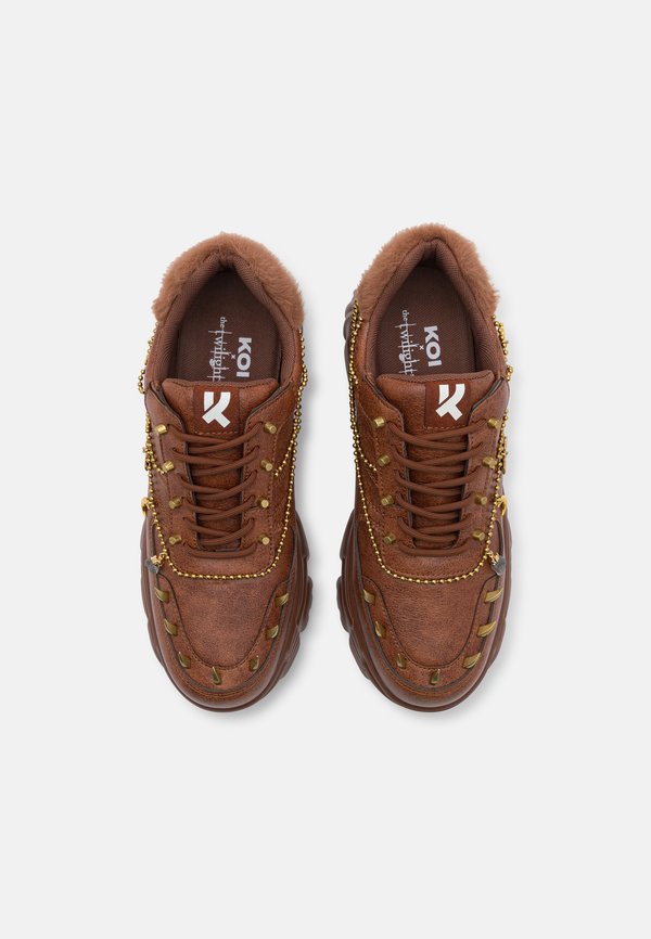 THE TWILIGHT LOCA JINX CHARM TRAINERS - Trainers4