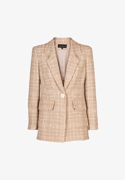 Blazer de tweed beige con un patrón de cuadros, cierre frontal con botones y dos bolsillos de solapa. Presenta un cuello con muesca y mangas largas.