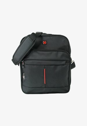 Zwarte schoudertas van textuur nylon, met een voorste ritszak, rode accenten en een verstelbare schouderriem.