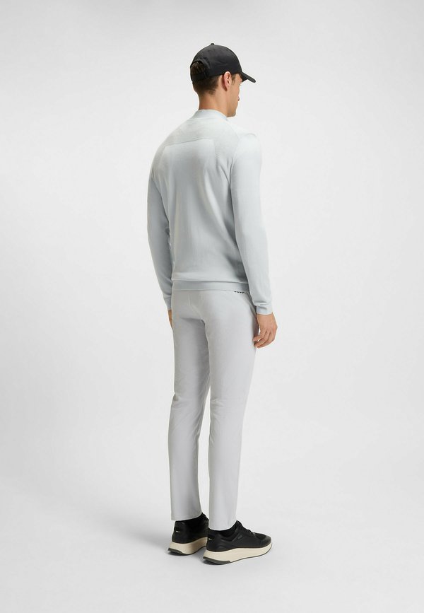 MOMENTUM-LITE - Jumper4