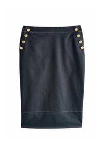 Ciemna spódnica ołówkowa z dżinsu z pięcioma złotymi guzikami po lewej stronie oraz kontrastującym żółtym przeszyciem wzdłuż brzegu i szwów.