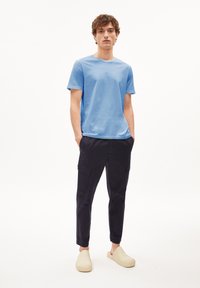 ARMEDANGELS JAAMES - T-Shirt basic - iceberg blue