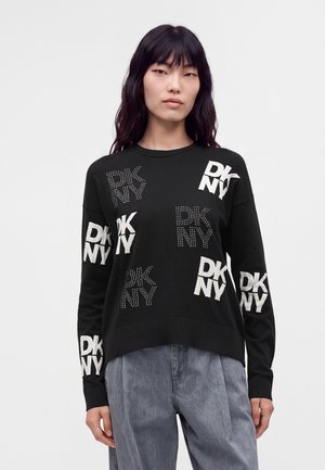 DKNY, INTARSIA RHINESTONE STACK LOGO  - Пуловер - black/ivory