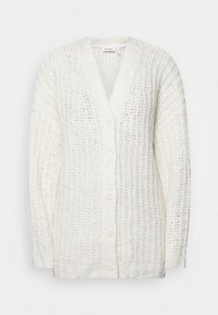 Sweter kardigan w kolorze off-white z dekoltem w serek, opuszczonymi szwami na ramionach, guzikami z przodu oraz prążkowanymi detalami przy mankietach i dolnej krawędzi.