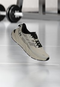 Неизбран, summit white/black/black