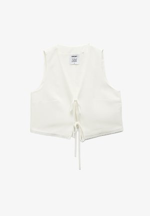 Hvid ærmeløs vest med V-hals, frontknude og to lommer. Dekorativ blondekant langs bunden. Glat stoftekstur.