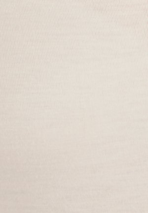 Tejido elástico de color beige claro con una textura suave, que presenta un sutil relieve a lo largo de toda la superficie. Adecuado para diversas aplicaciones en confección.