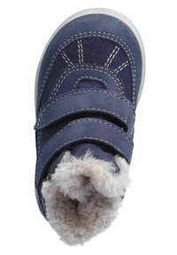 Scarpa blu navy con due fasce in velcro, interno morbido grigio, materiale scamosciato, punta rotonda e dettagli di cucitura a contrasto.