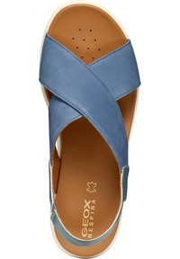 Sandal in pelle blu con design a tracolla, soletta imbottita marrone e suola in gomma bianca. Presenti fori di ventilazione sulla soletta.