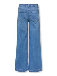 Pantalon en jean bleu à jambes larges avec taille élastique et deux poches arrière, montré de dos sur fond blanc.