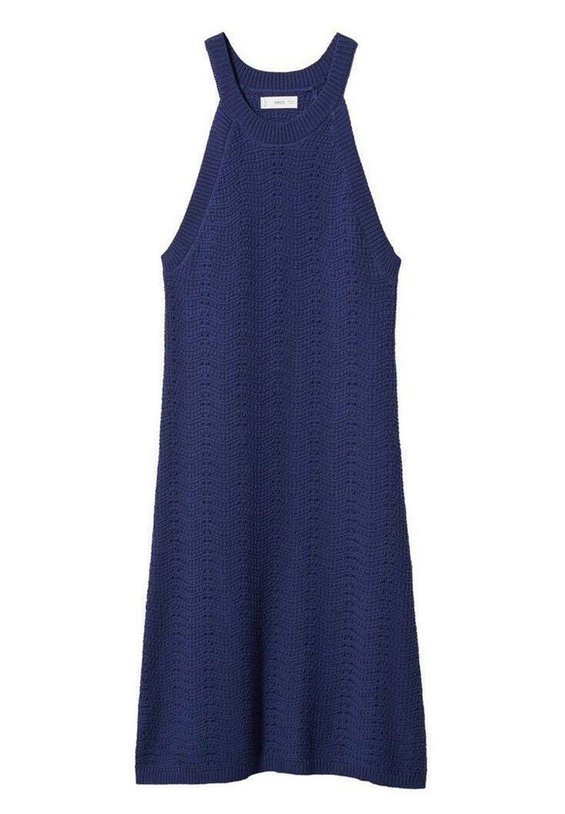 Mörkblå stickad klänning med ett strukturerat vågmönster, med ärmlös design och hög halsringning, faller löst ner till fållen.