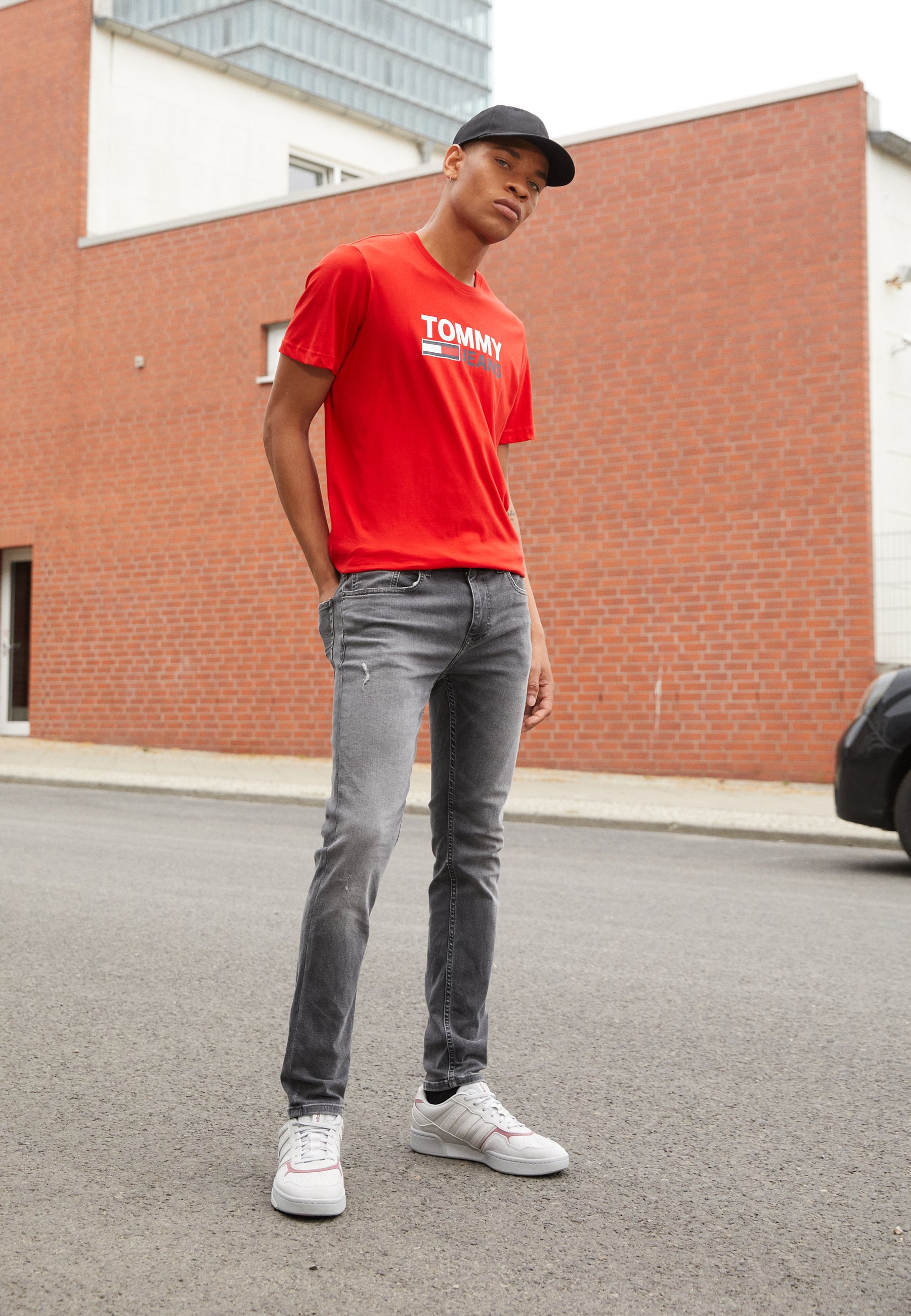 red tommy jeans